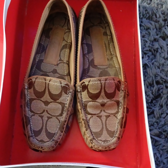 Coach flats - Picture 1 of 16